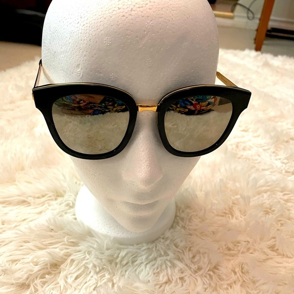 GENTLE MONSTER Absente One Black Sunglasses - Picture 2 of 15